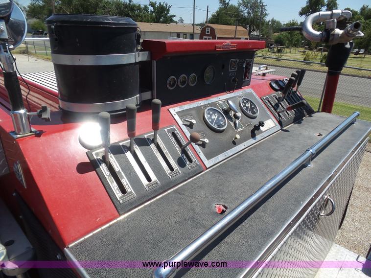 image for item K8445 1985 GMC 7000 fire truck