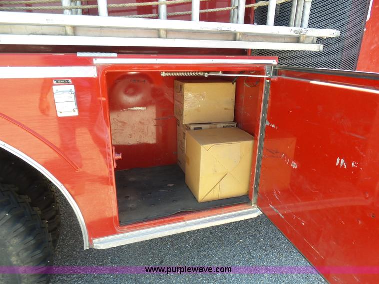 image for item K8445 1985 GMC 7000 fire truck