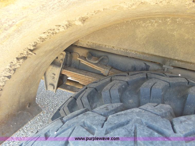 image for item K8445 1985 GMC 7000 fire truck