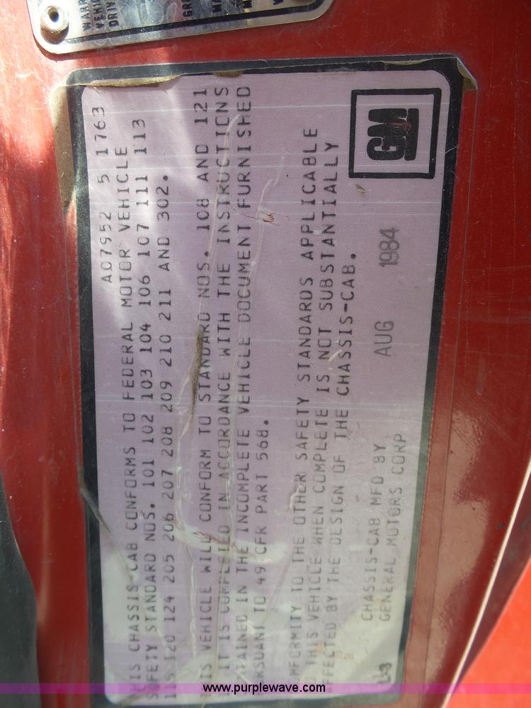 image for item K8445 1985 GMC 7000 fire truck