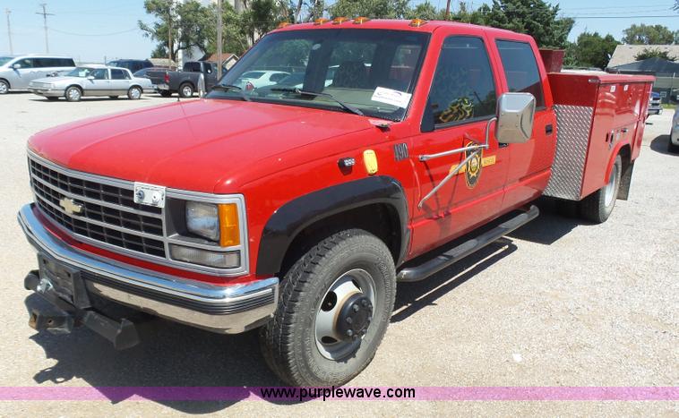 image for item K8446 1993 Chevrolet Cheyenne 3500 Crew Cab fire truck