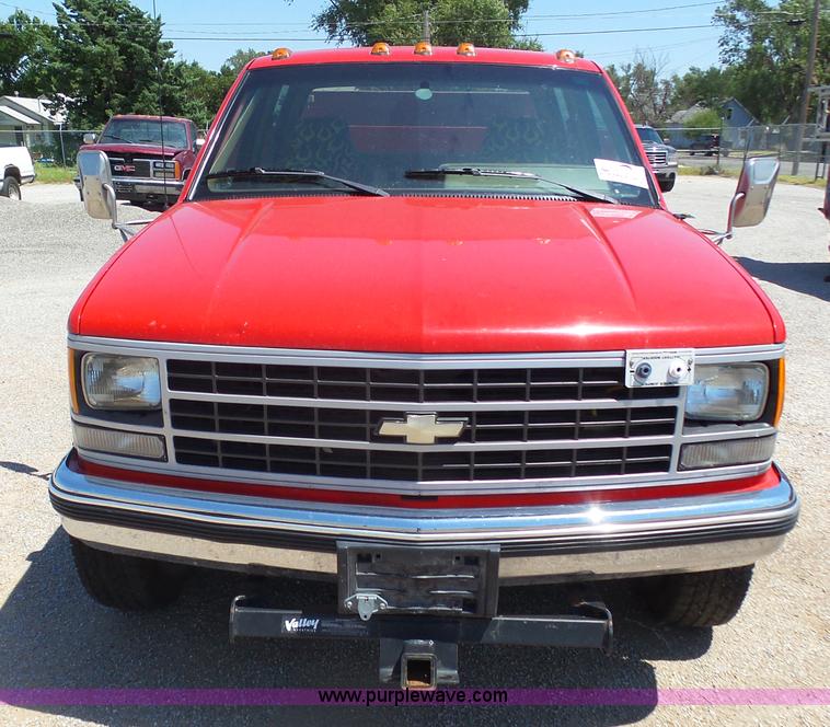 image for item K8446 1993 Chevrolet Cheyenne 3500 Crew Cab fire truck