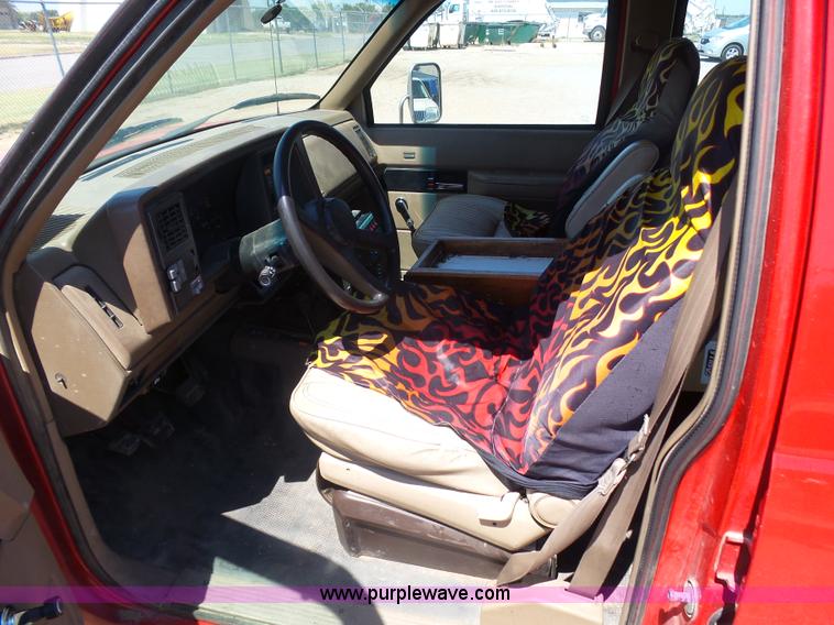 image for item K8446 1993 Chevrolet Cheyenne 3500 Crew Cab fire truck