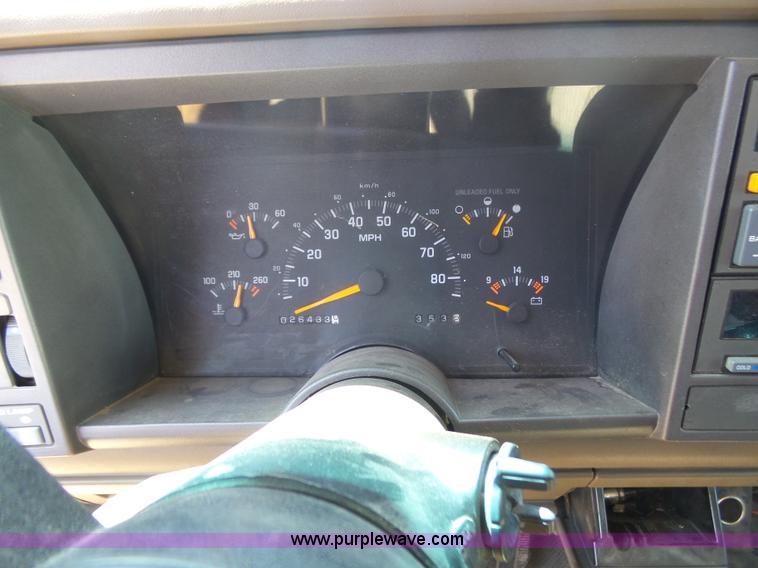 image for item K8446 1993 Chevrolet Cheyenne 3500 Crew Cab fire truck