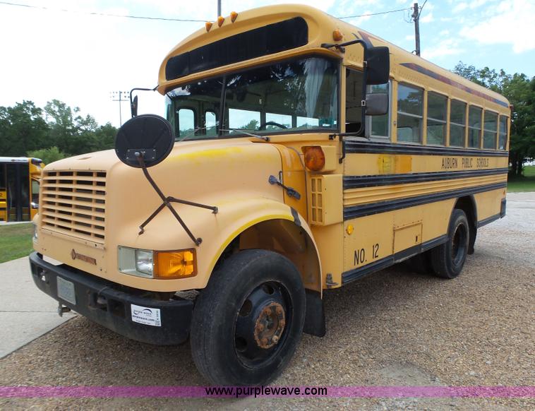 image for item K8456 1990 International 3800 school bus