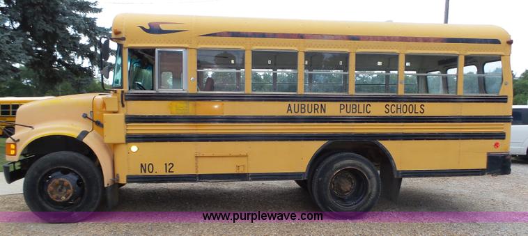 image for item K8456 1990 International 3800 school bus
