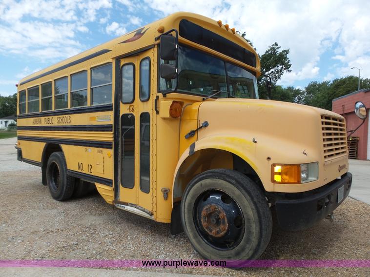 image for item K8456 1990 International 3800 school bus