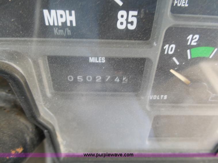 image for item K8456 1990 International 3800 school bus