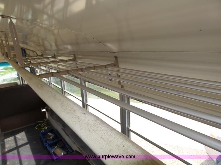 image for item K8456 1990 International 3800 school bus