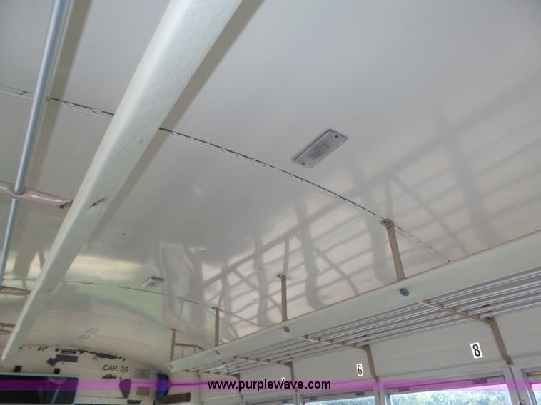 image for item K8456 1990 International 3800 school bus