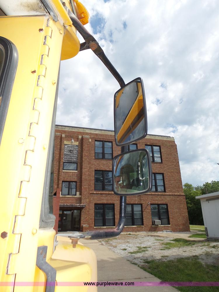 image for item K8456 1990 International 3800 school bus