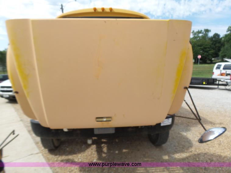 image for item K8456 1990 International 3800 school bus