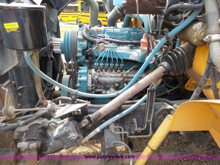 image for item K8456 1990 International 3800 school bus