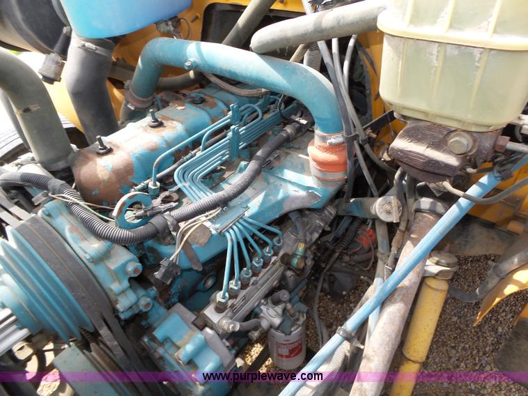 image for item K8456 1990 International 3800 school bus