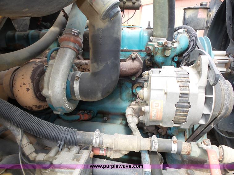 image for item K8456 1990 International 3800 school bus