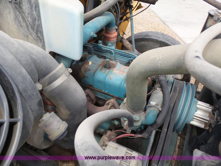 image for item K8456 1990 International 3800 school bus