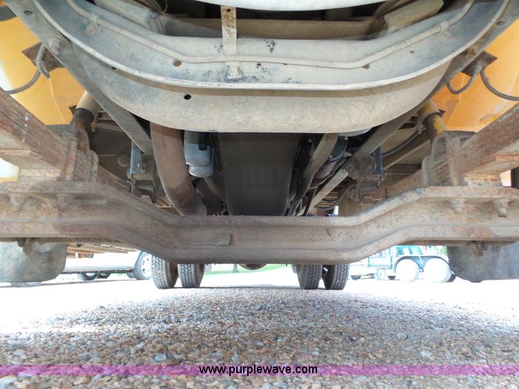 image for item K8456 1990 International 3800 school bus