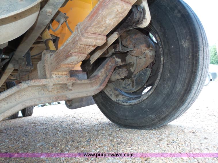 image for item K8456 1990 International 3800 school bus