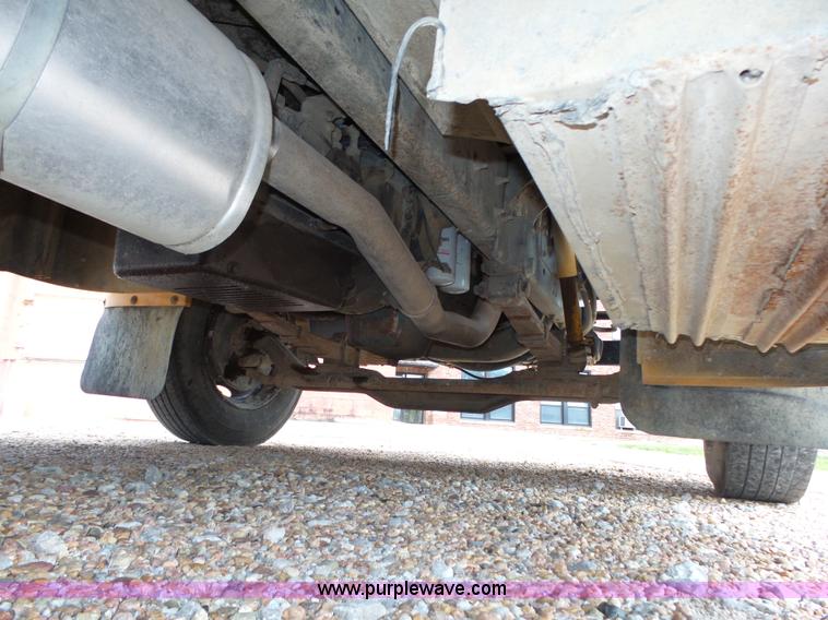 image for item K8456 1990 International 3800 school bus