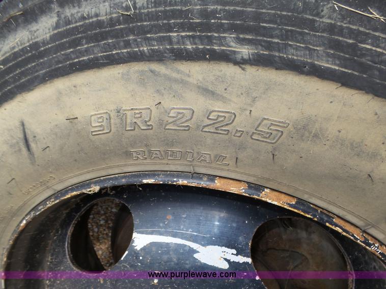 image for item K8456 1990 International 3800 school bus