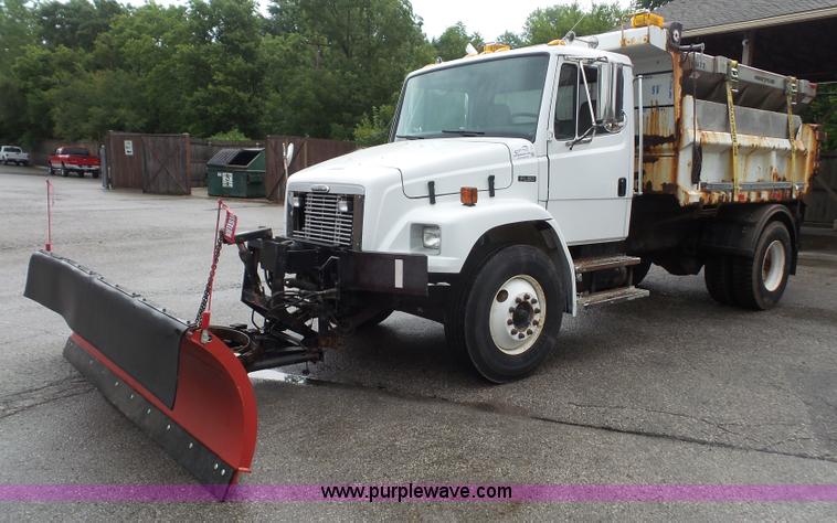 image for item L4976 2003 Freightliner FL80 dump truck