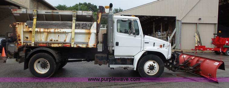 image for item L4976 2003 Freightliner FL80 dump truck