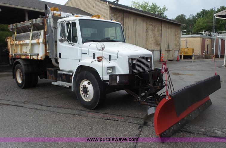 image for item L4976 2003 Freightliner FL80 dump truck