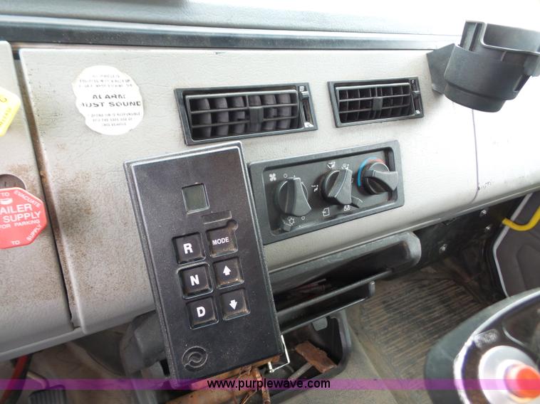 image for item L4976 2003 Freightliner FL80 dump truck