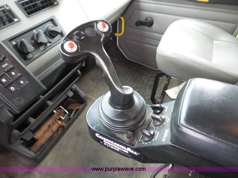 image for item L4976 2003 Freightliner FL80 dump truck