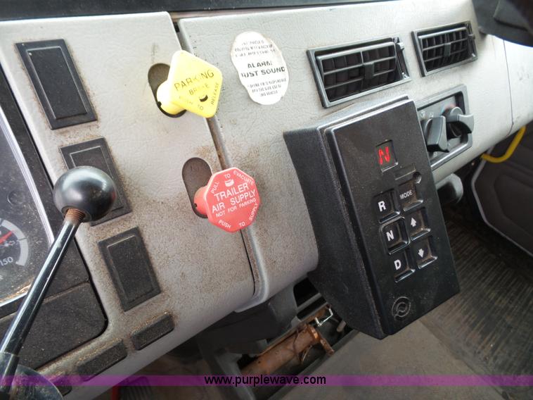 image for item L4976 2003 Freightliner FL80 dump truck