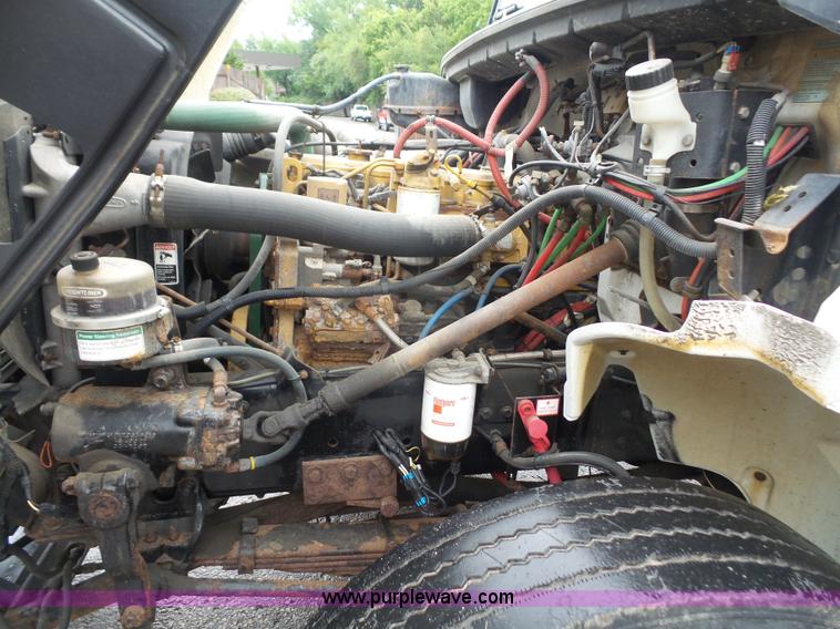 image for item L4976 2003 Freightliner FL80 dump truck