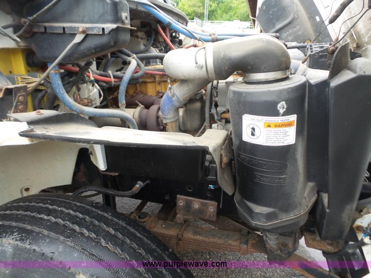 image for item L4976 2003 Freightliner FL80 dump truck