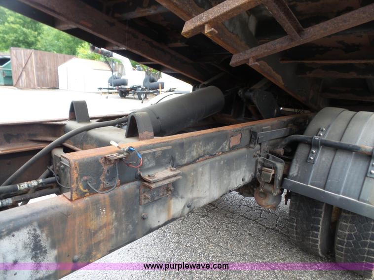image for item L4976 2003 Freightliner FL80 dump truck