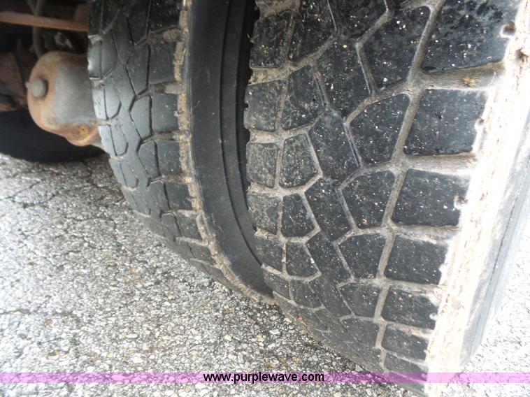 image for item L4976 2003 Freightliner FL80 dump truck