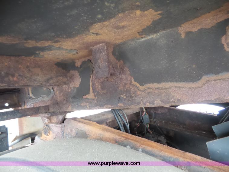 image for item L4976 2003 Freightliner FL80 dump truck