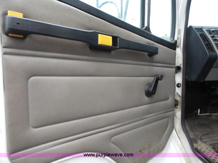 image for item L4977 2003 Freightliner FL80 dump truck