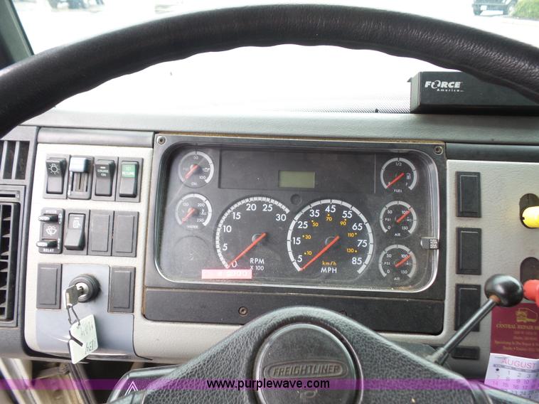 image for item L4977 2003 Freightliner FL80 dump truck