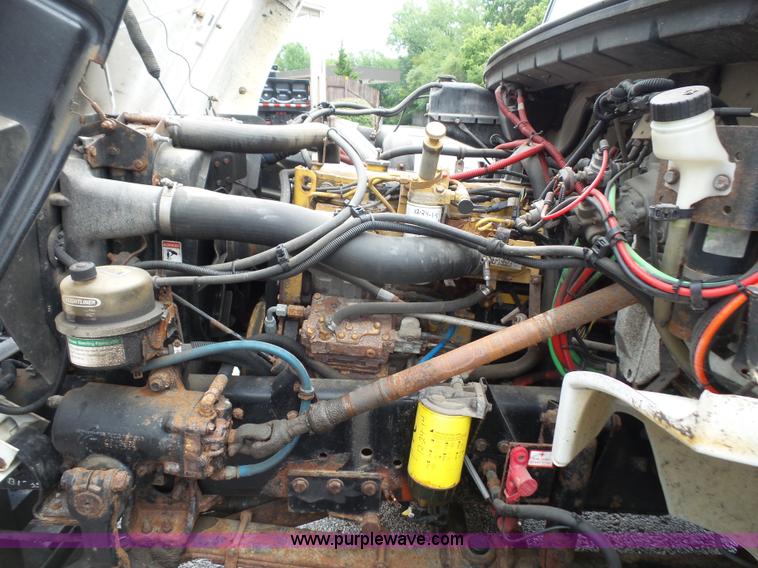 image for item L4977 2003 Freightliner FL80 dump truck