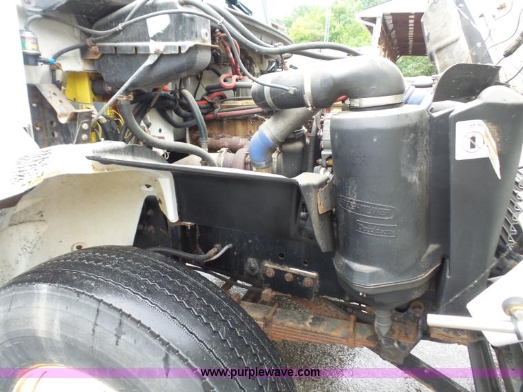 image for item L4977 2003 Freightliner FL80 dump truck