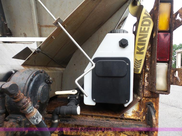 image for item L4977 2003 Freightliner FL80 dump truck