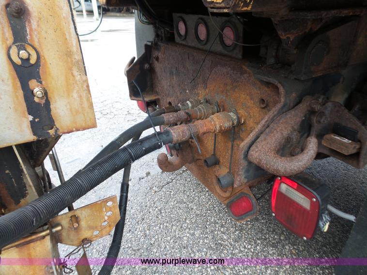 image for item L4977 2003 Freightliner FL80 dump truck