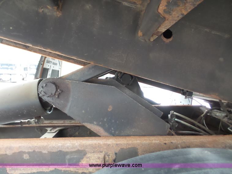 image for item L4977 2003 Freightliner FL80 dump truck