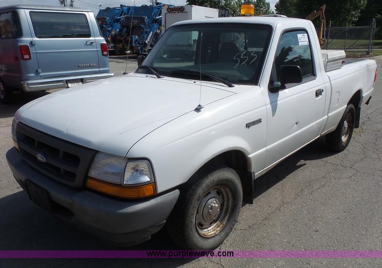 image for item L4986 1999 Ford Ranger pickup truck