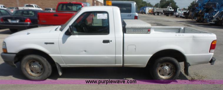 image for item L4986 1999 Ford Ranger pickup truck