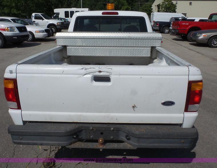 image for item L4986 1999 Ford Ranger pickup truck