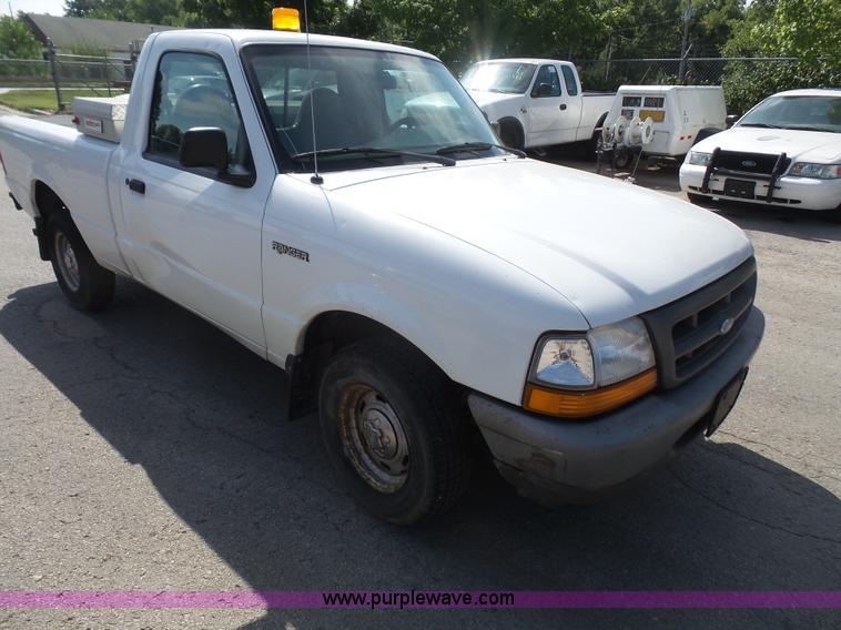 image for item L4986 1999 Ford Ranger pickup truck