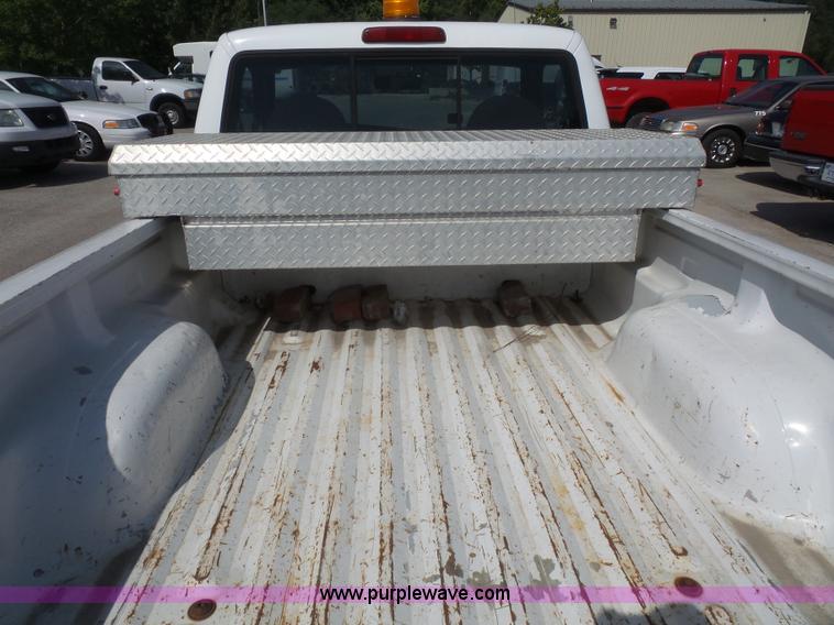 image for item L4986 1999 Ford Ranger pickup truck
