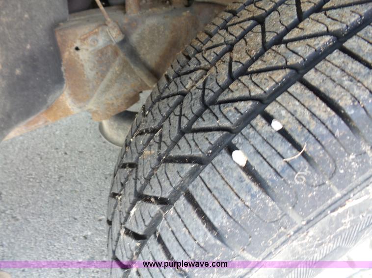 image for item L4986 1999 Ford Ranger pickup truck