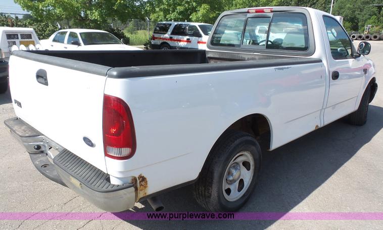 image for item L4987 2002 Ford F150 pickup truck