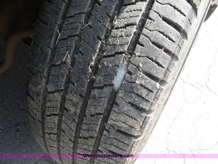 image for item L4987 2002 Ford F150 pickup truck